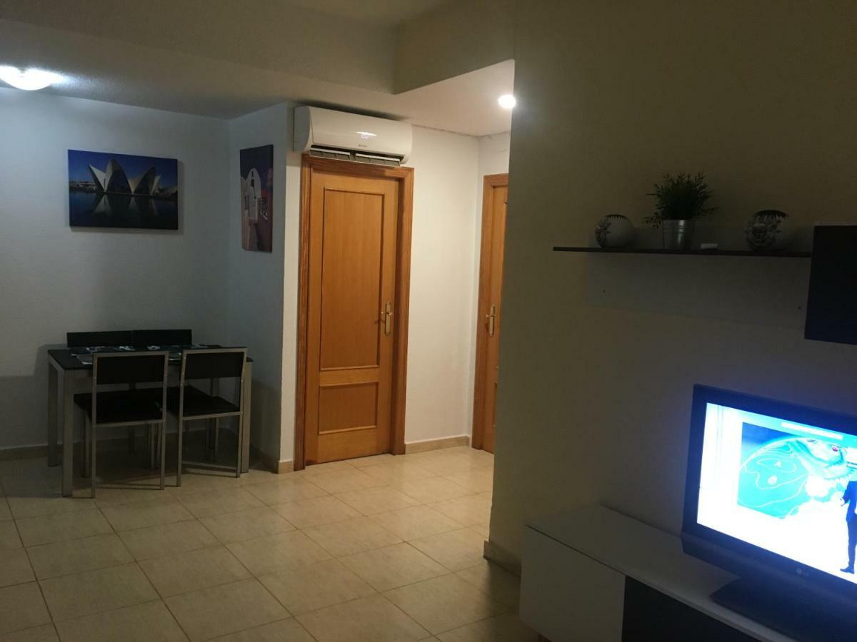Apartamento Ciudad De Las Ciencias 2 บาเลนเซีย ภายนอก รูปภาพ